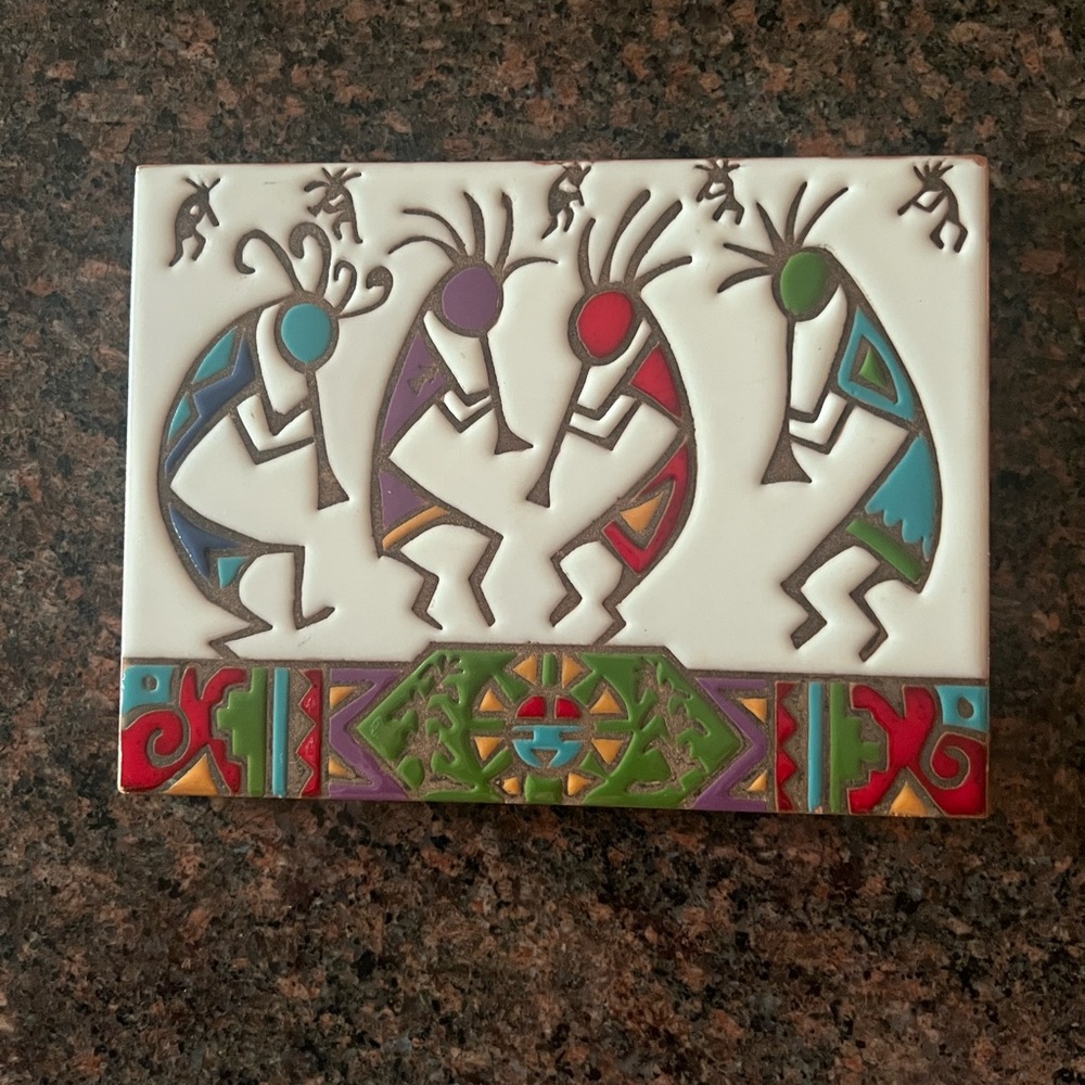 Mag Mor Studios designed by Christine Fitzgerald hand painted tile trivet USA